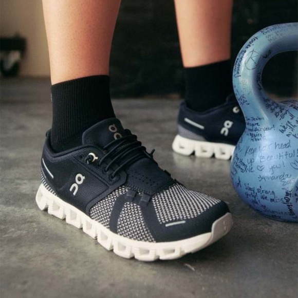 On Running Shoes - On Cloud 5 Running Shoes